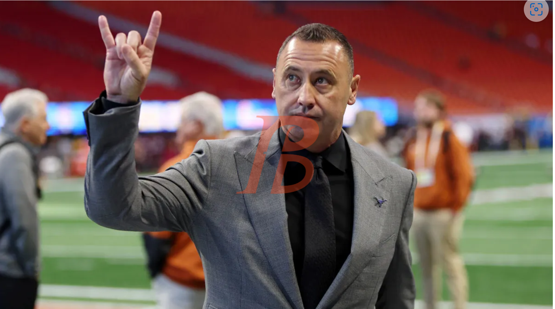 Texas football coach Steve Sarkisian agrees to contract extension amid NFL interest